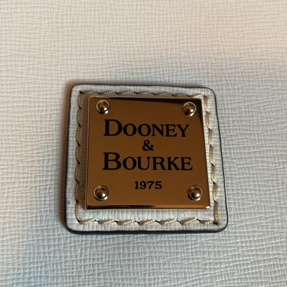 🖤🤍DOONEY & BOURKE🖤🤍Off White Saffiano Clutch Wallet/Crossbody - Picture 3 of 9